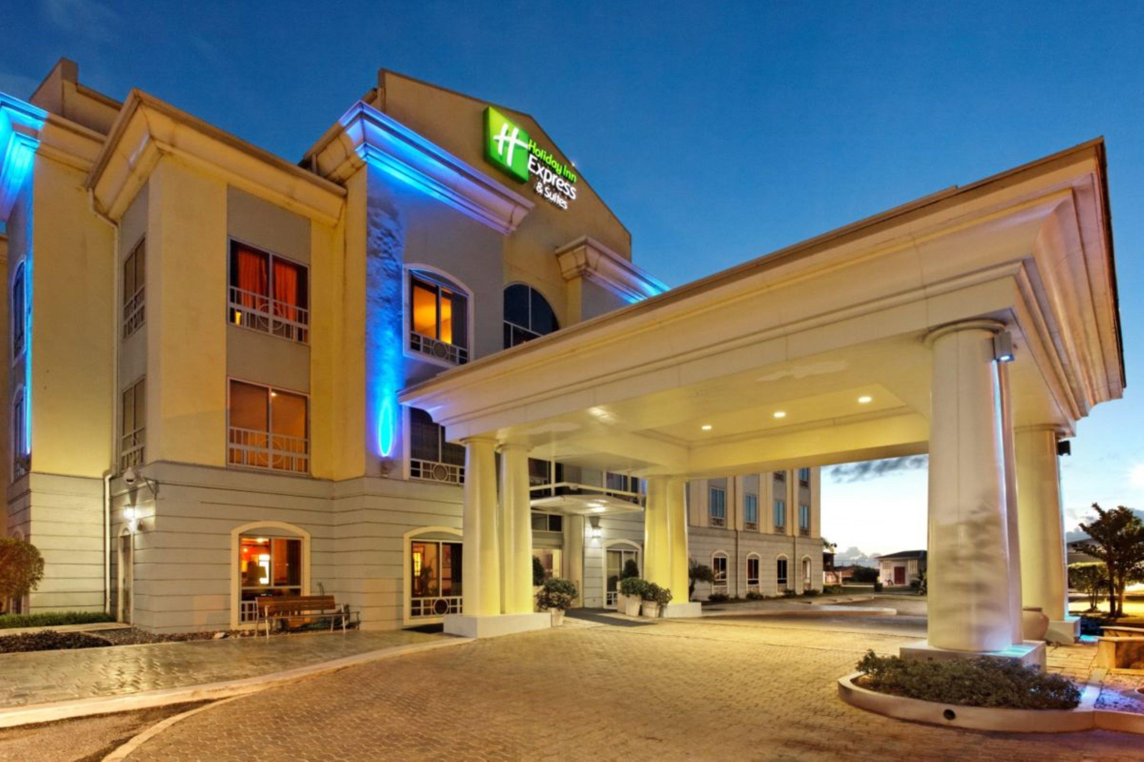 Holiday Inn Express Trincity, An Ihg Hotel Piarco Buitenkant foto